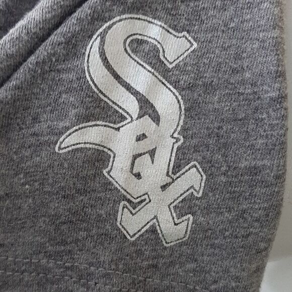 Victoria's Secret Pink White Sox shirt - Picture 4 of 5